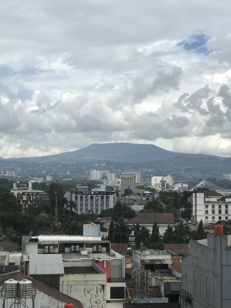 tangkuban perahu kisah