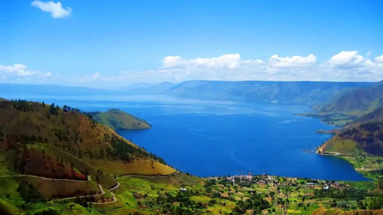 ke danau toba dari medan