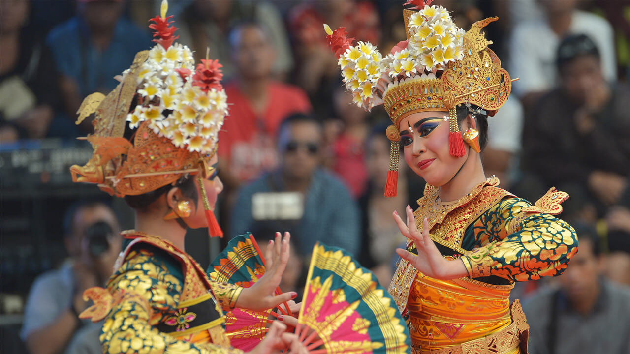 Foto Gerakan Tari Tradisional