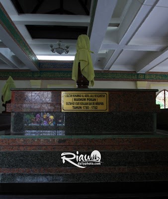 Makam Sultan Muhammad Ali Abdul Jalil Muazzam Syah, raja ke-5 Kerajaan Siak di Senapelan
