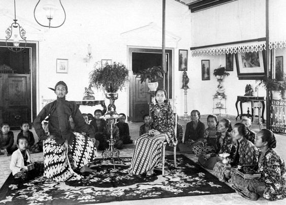 sejarah hari batik nasional 2 oktober