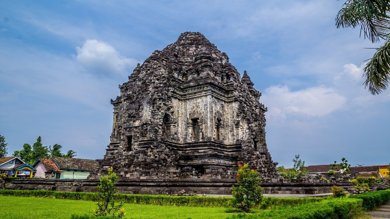 gambar kerajaan medang kamulan