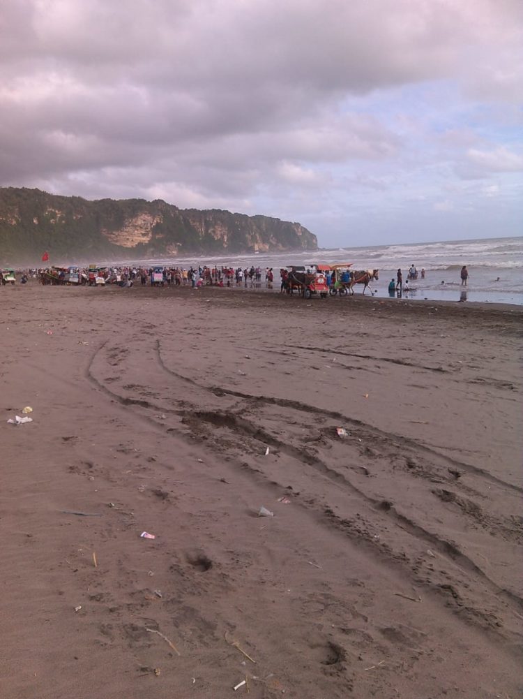 ilustrasi lokasi pantai parangtritis legenda nyi roro kidul