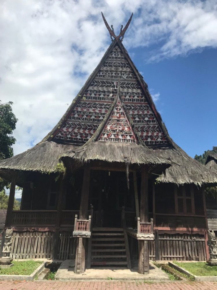 8 Rumah Adat Sumatera Utara Batak TOBA KARO SIMALUNGUN 