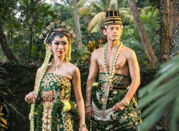 Pakaian Pengantin Adat Jawa Basahan - Radea