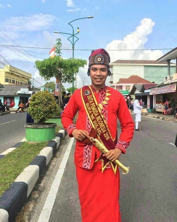 pakaian adat seppa talung buku toraja