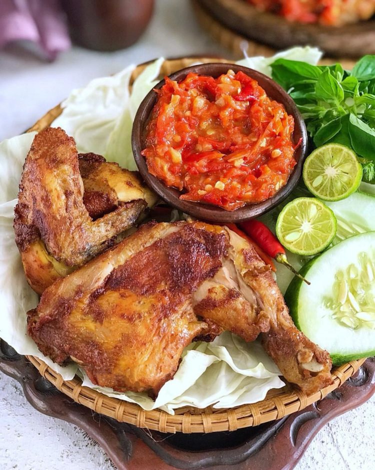 Contoh Oleh-oleh Khas Semarang Ayam Tulang Lunak