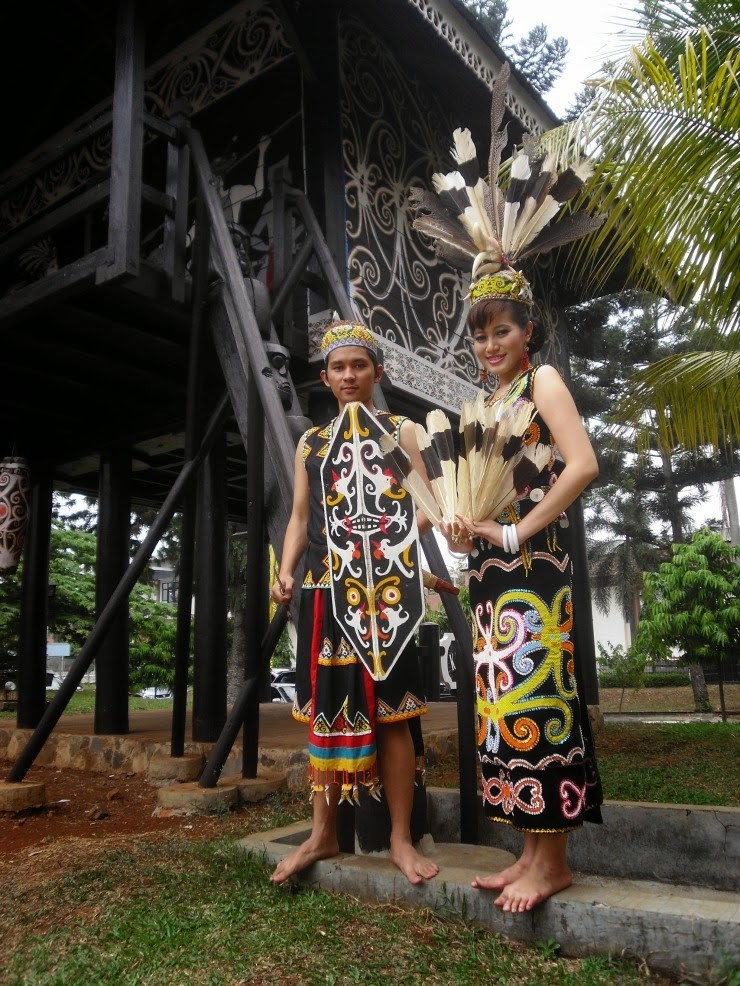 Pakaian adat Kalimantan Utara suku Dayak