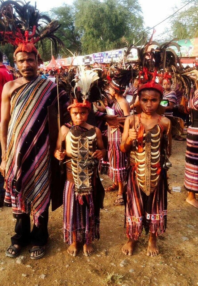 10 Pakaian Adat Ntt Pria Wanita Nama Penjelasan Gambar