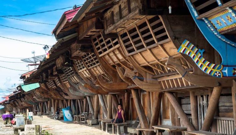 omo hada rumah adat nias