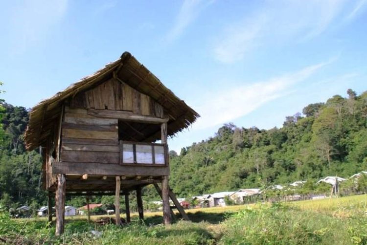 Contoh Rumah adat Aceh jenis Rumah Rangkang