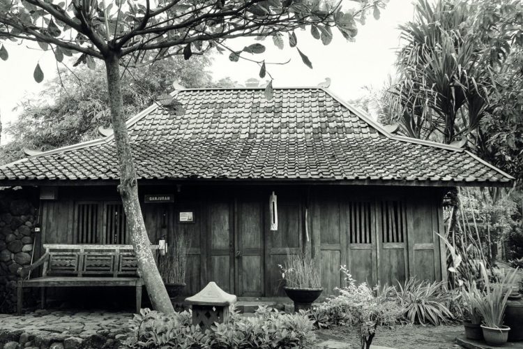 Contoh rumah adat Jawa Limasan Klabang Nyander