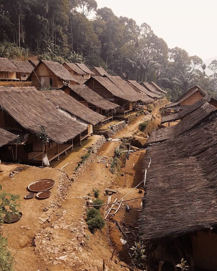 Contoh rumah adat Jawa Baduy Sulah Nyanda