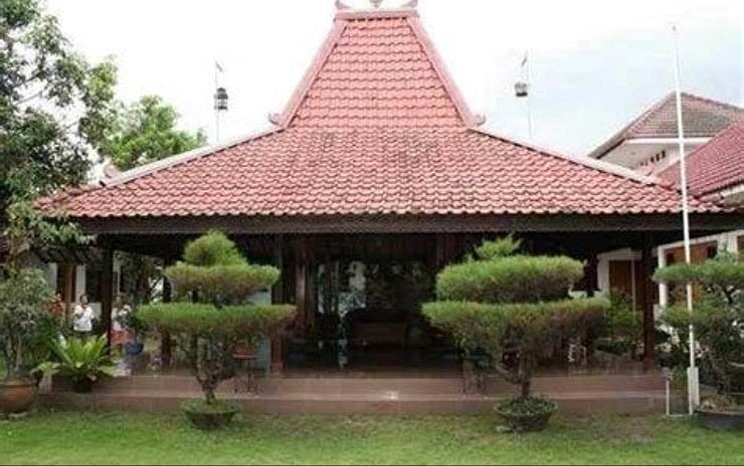 Contoh Rumah adat Jawa Timur Joglo Situbondo