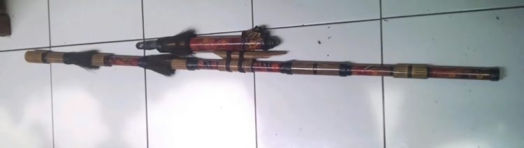 Senjata tradisional bali berbentuk tombak yang disebut tulup