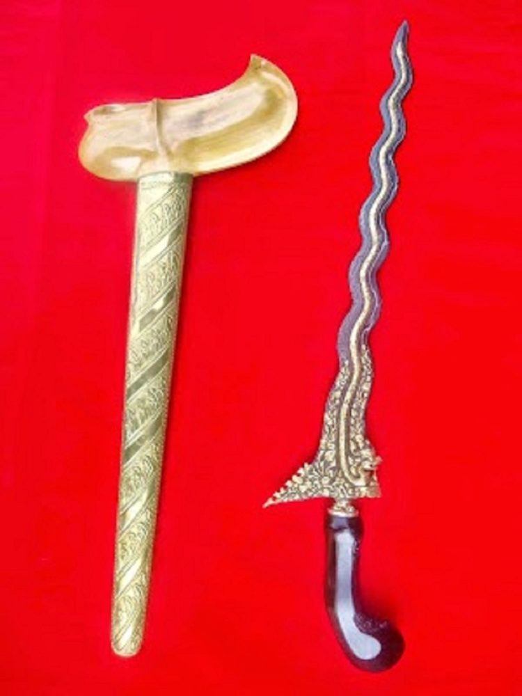 Keris dari Kerajaan Majapahit menjadi senjata tradisional jawa timur