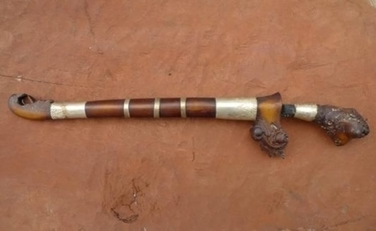 Aceh Tamiang memiliki ciri khas senjata tradisional bernama tumbuk lada