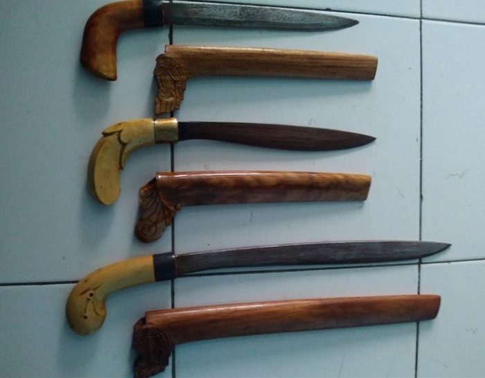 badik adalah senjata tradisional sulawesi selatan