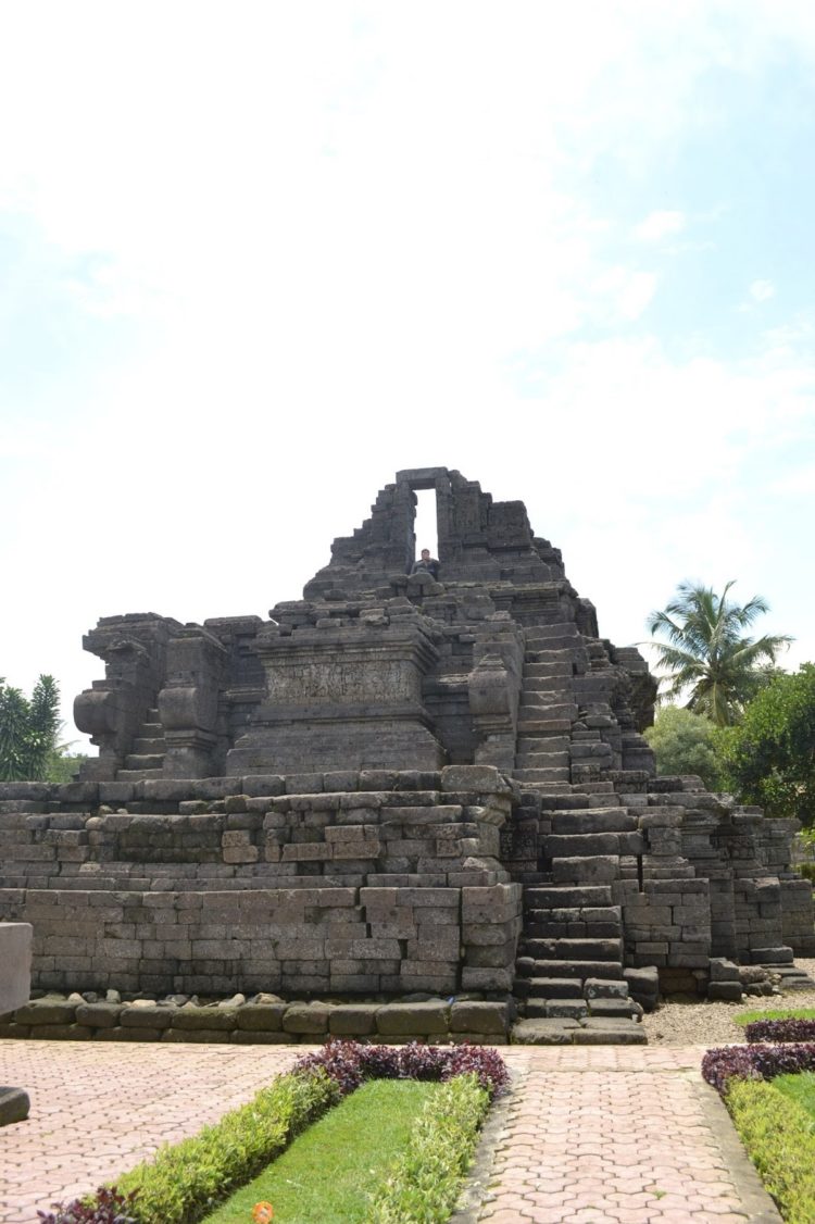 foto candi jago peninggalan kerajaan singasari