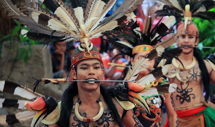 fungsi dan kegunaan mandau senjata tradisional kalimantan selatan