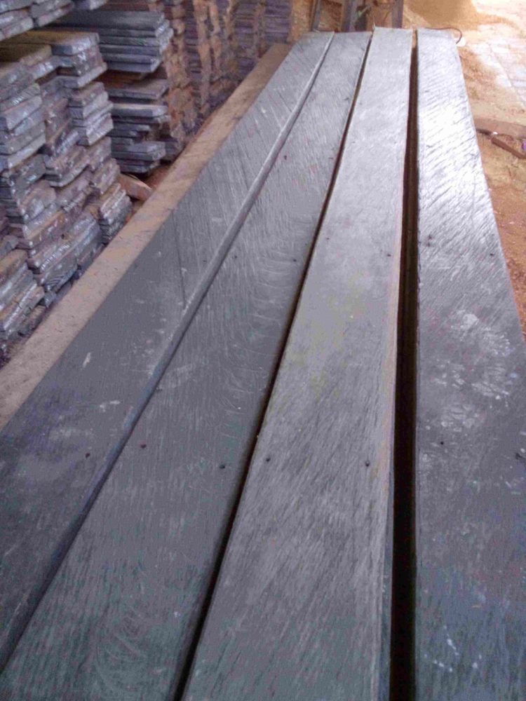 alasan penggunaan kayu ulin dalam konstruksi rumah adat lamin kalimantan timur