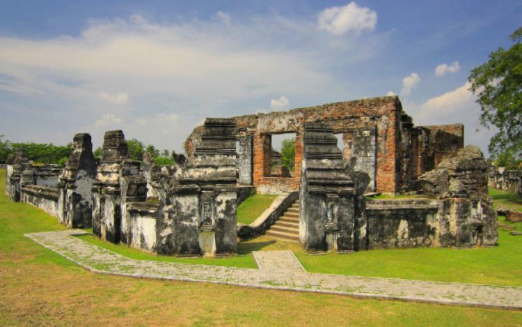 pemimpin kerajaan banten 1968