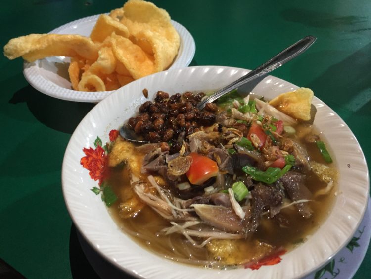 bubur sop ayam makanan khas Cirebon