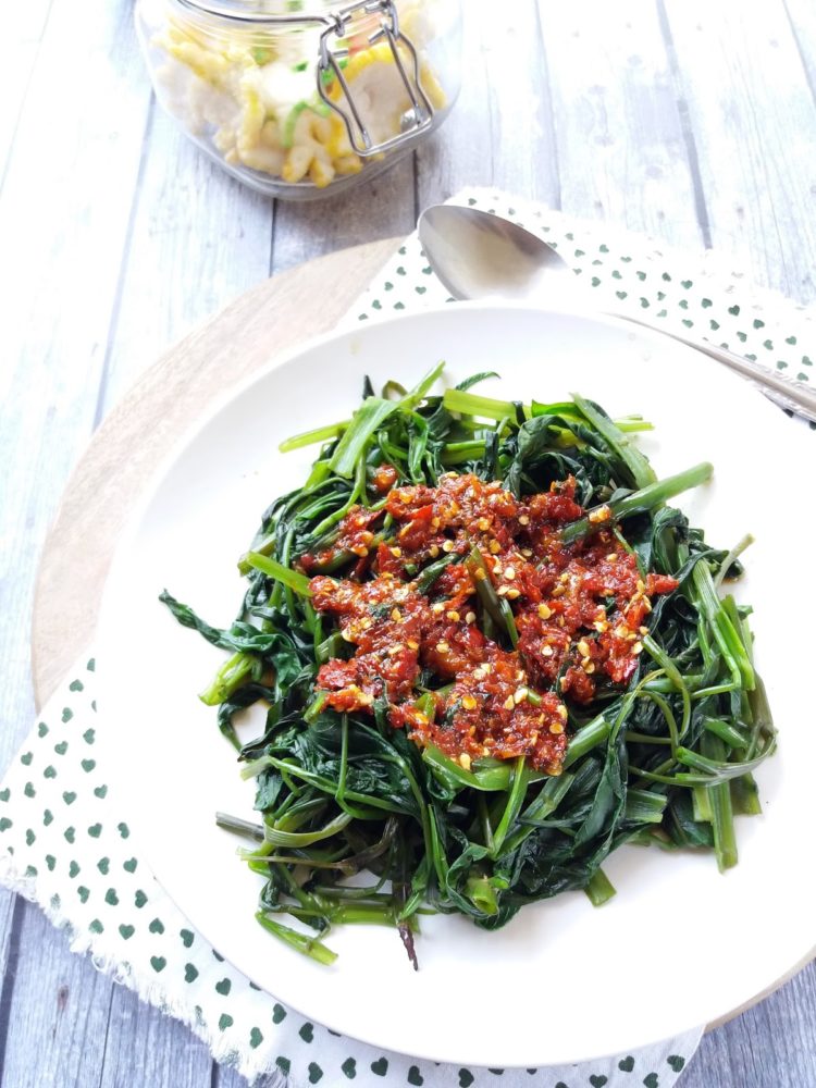 rujak kangkung makanan khas Cirebon