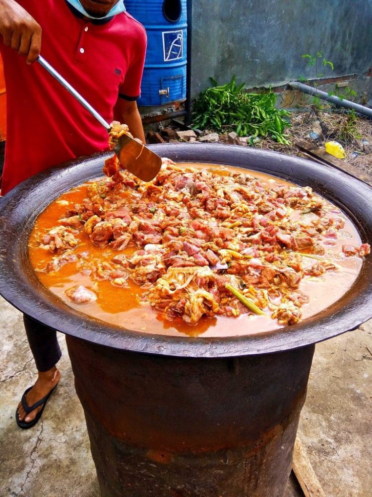 makanan khas aceh Kuah Beulangong dibuat saat