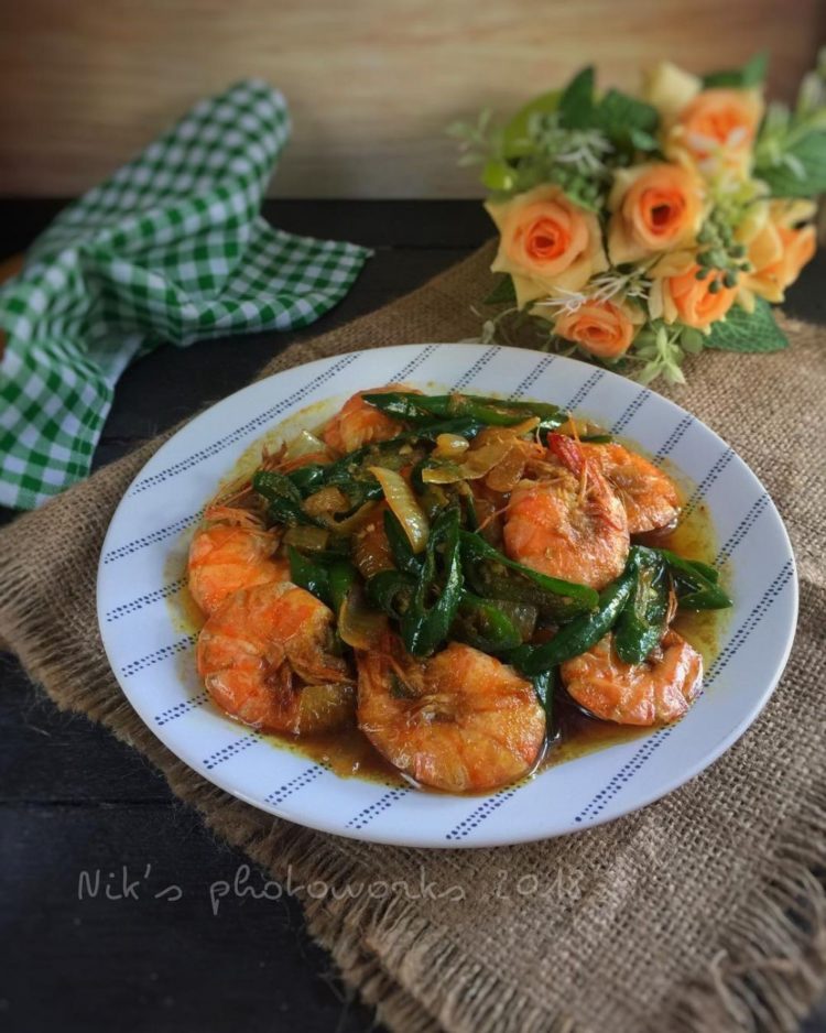 bahan dasar makanan khas aceh Udang Tumis