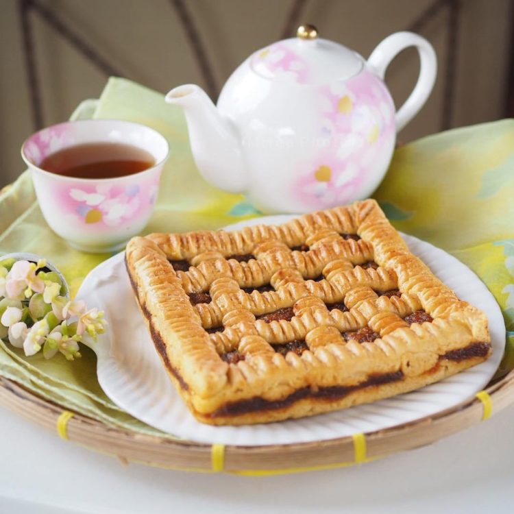 foto makanan khas bengkulu kue bay tat