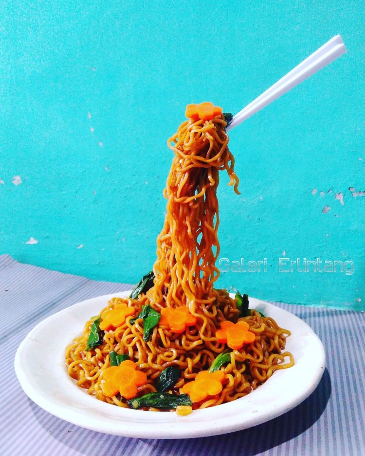 foto makanan khas bengkulu mie terbang