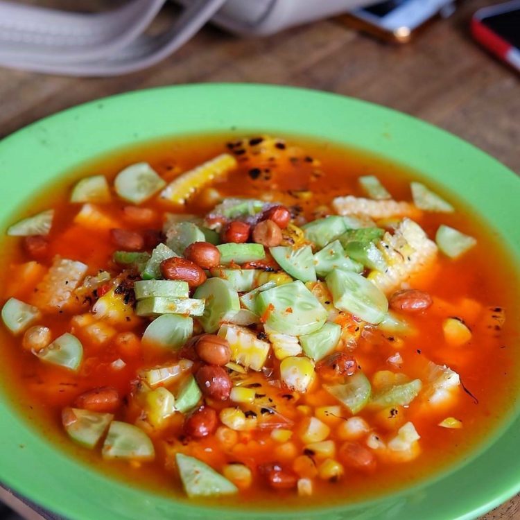 bahan dasar makanan khas bogor Asinan Jagung Bakar Bapak Sabur