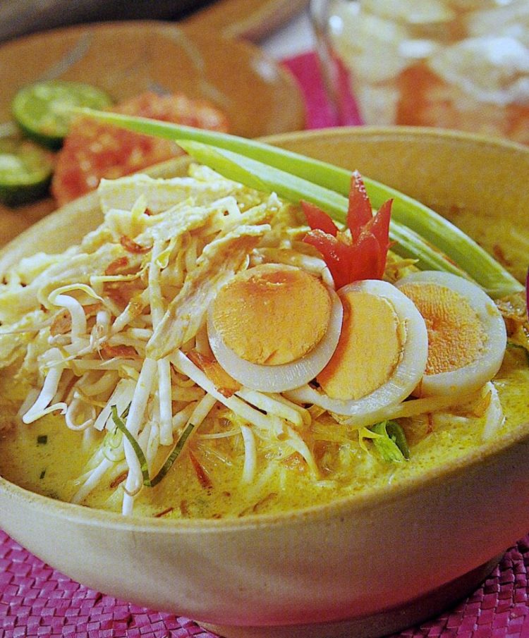 isian dalam makanan khas bogor Laksa Bogor Pak Inin