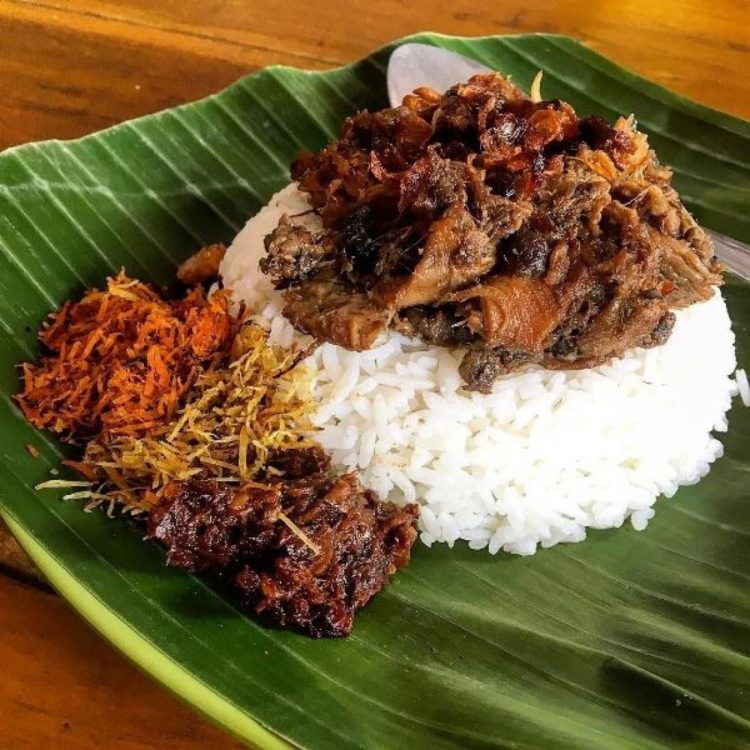 nasi krawu adalah makanan khas jawa timur 