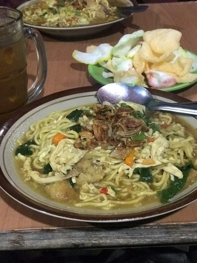 kuah untuk makanan khas purwokerto Bakmi Nyemek