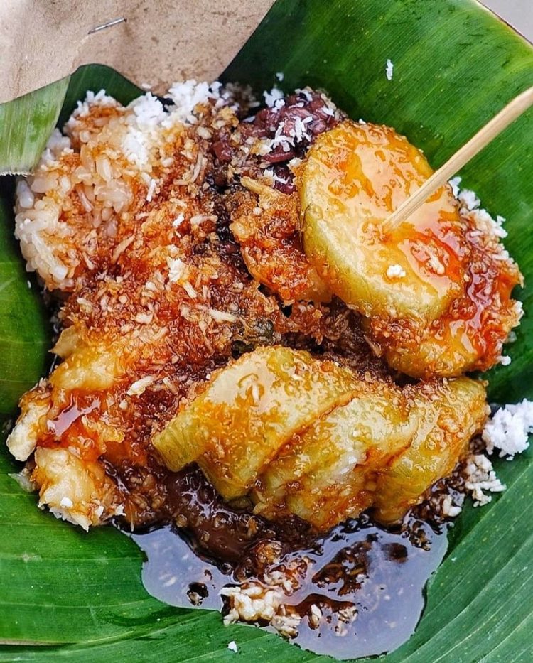 manisnya makanan khas purwokerto Lupis