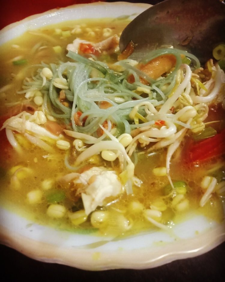 ciri makanan khas purwokerto Soto Sampun