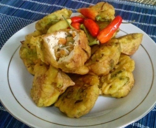 isian dalam makanan khas purwokerto Tahu Brontak