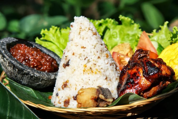 cara mebuat makanan khas solo nasi liwet