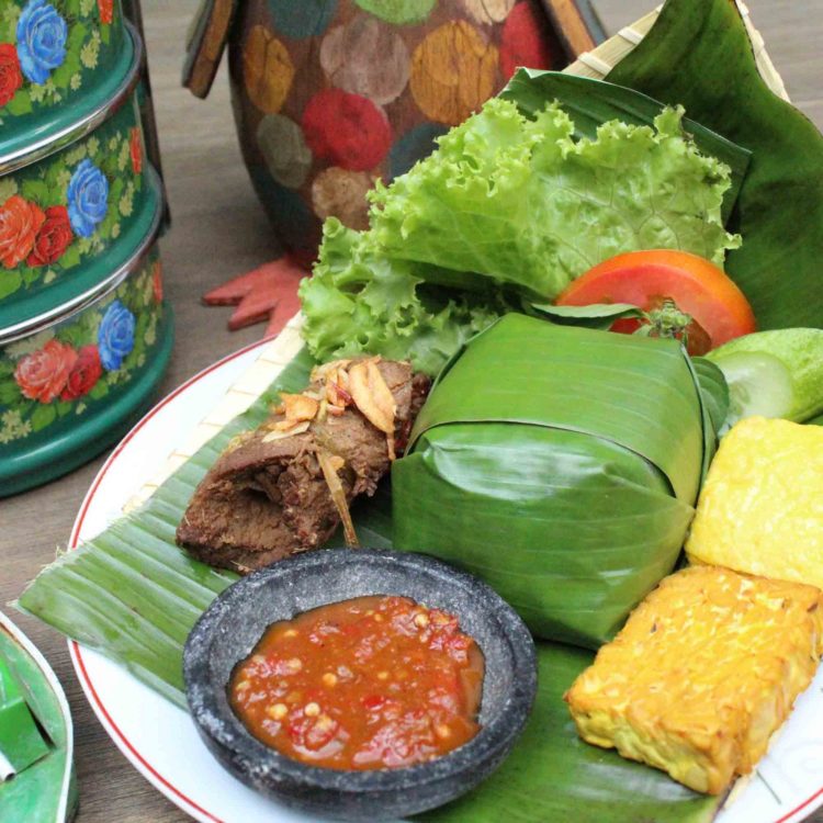 olahan nasi timbel makanan khas jawa barat