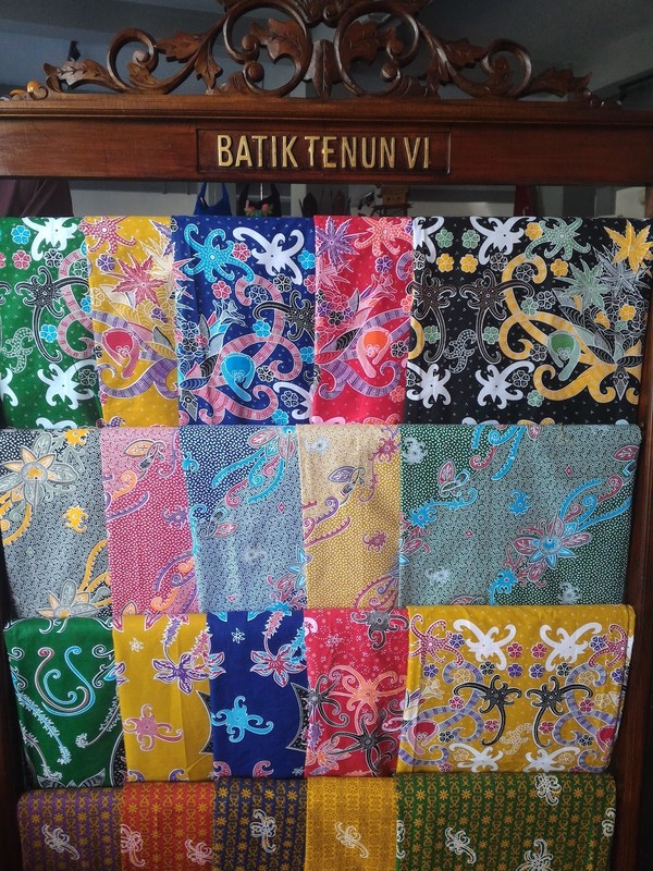 motif oleh oleh khas balikpapan Batik