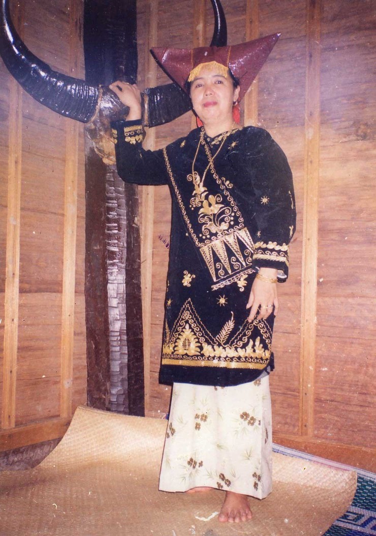 pakaian adat di Sumatra Barat