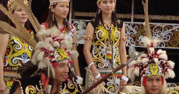 Pakaian Adat Kalimantan Timur