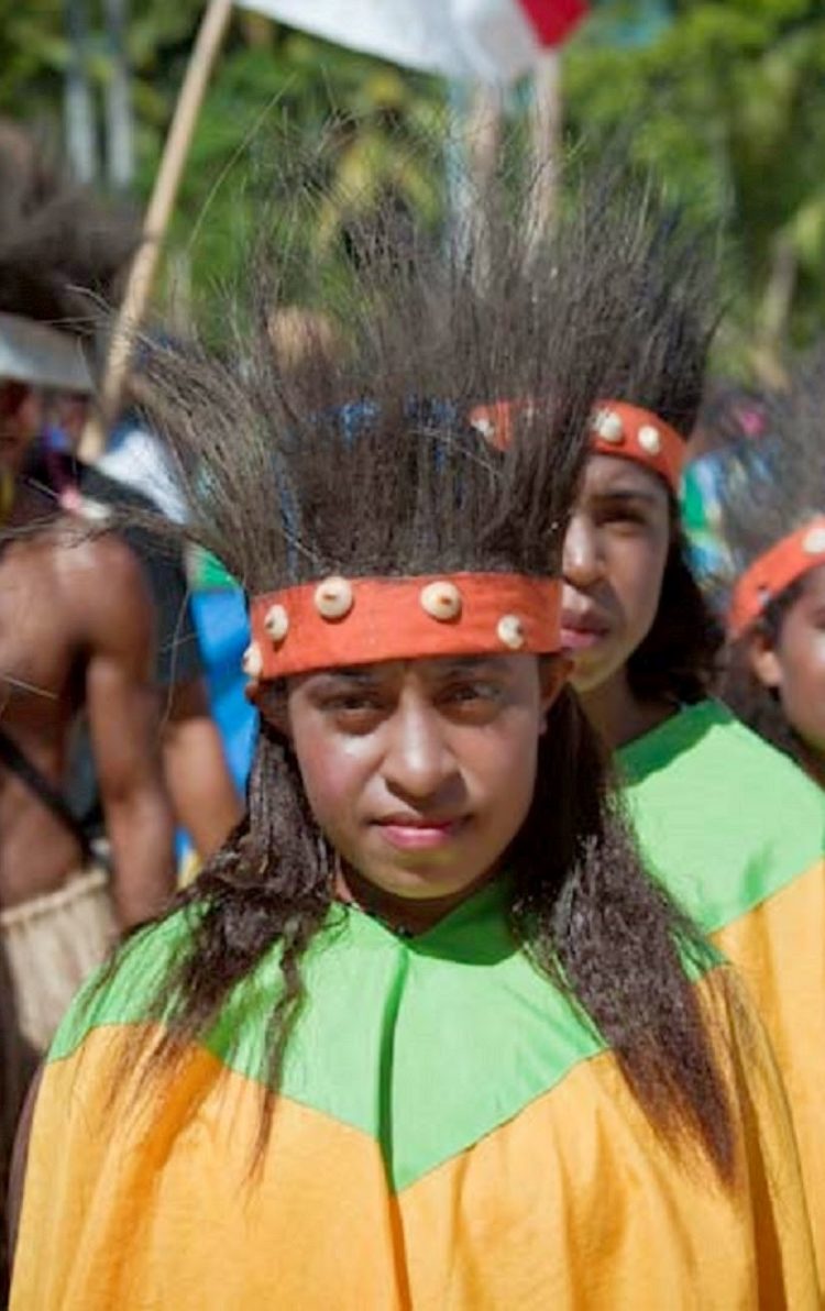 Perbedaan pakaian adat papua untuk wanita