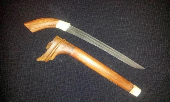 gambar piso sanalenggam senjata tradisional sumatera utara