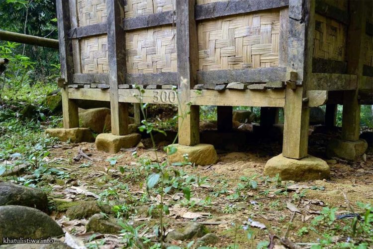 konstruksi pondasi rumah adat baduy