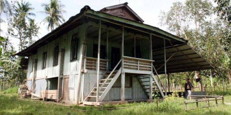 Rumah adat Gorontalo Dulohupa