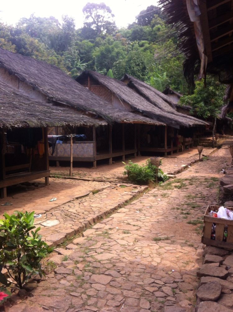 rumah adat baduy diwariskan secara turun-temurun