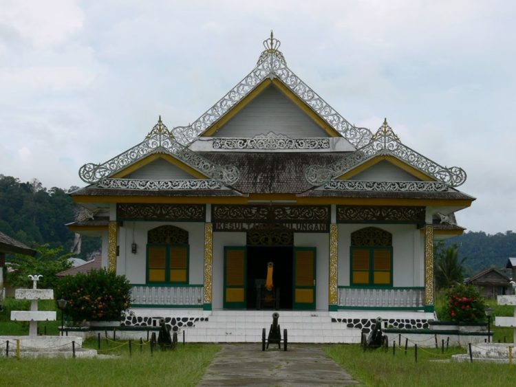 ciri khas rumah bulungan rumah adat kalimantan timur